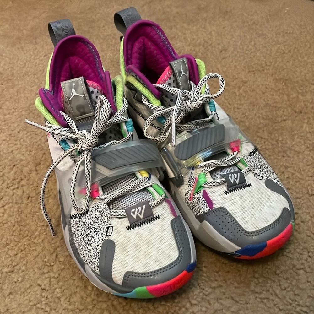 6.5 Y Jordan Why Not Zer0 EUC Sneakers